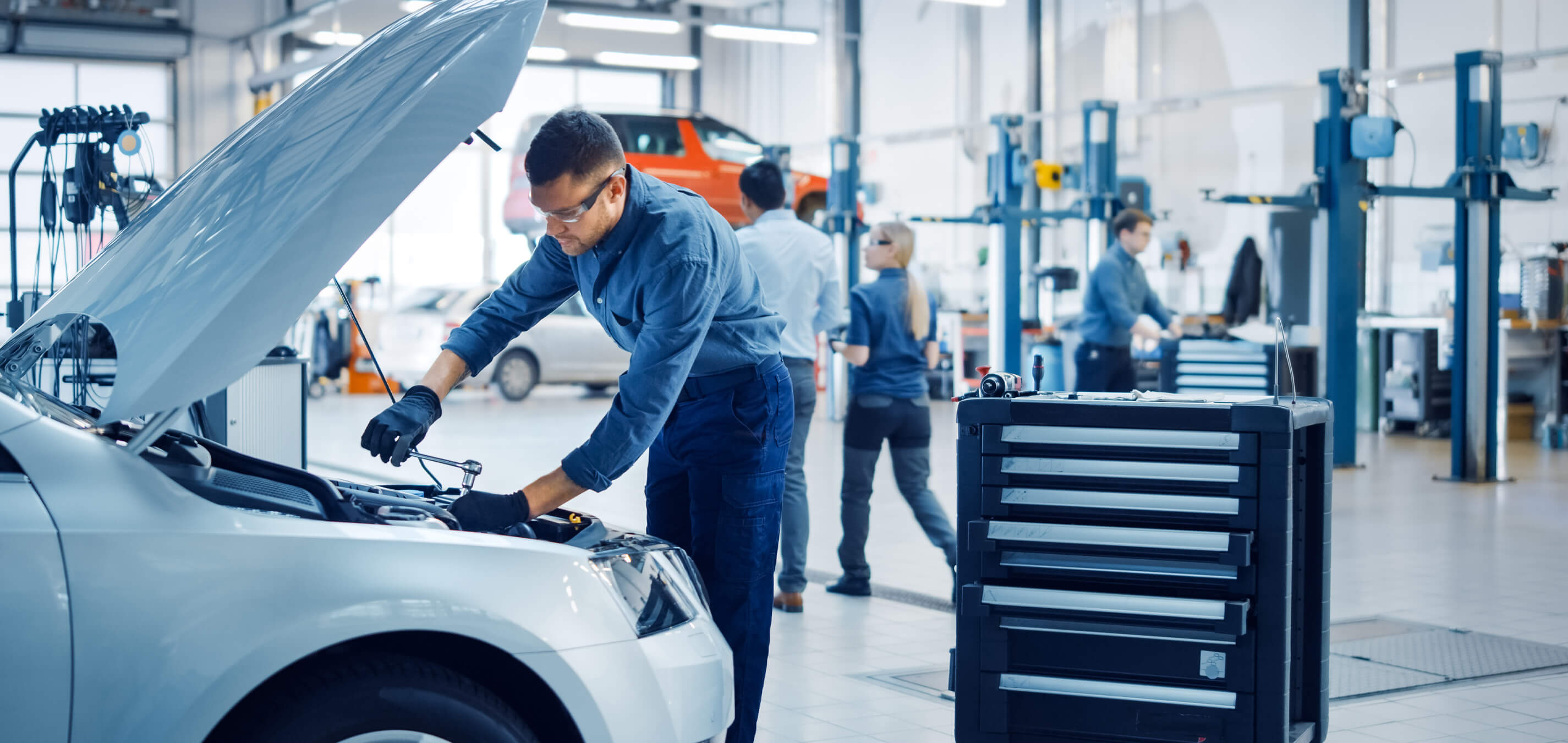 Sürüş Keyfinin Sırrı Güvenilir Serviste Saklı: Güneri Motors ile Tanışın